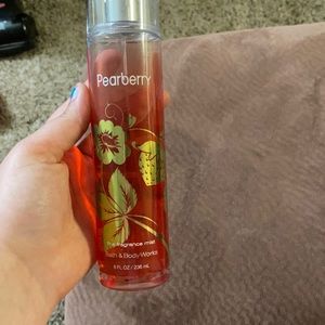 Bath & body pear berry fragrance mist